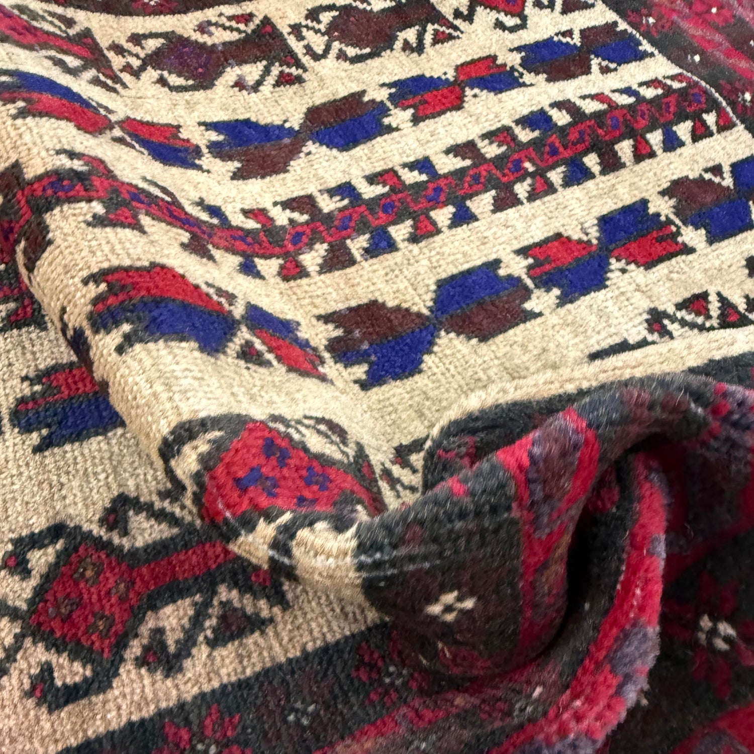 Islamic Prayer Rug 3' 2" x 4' 6" (ft) - No. R37598