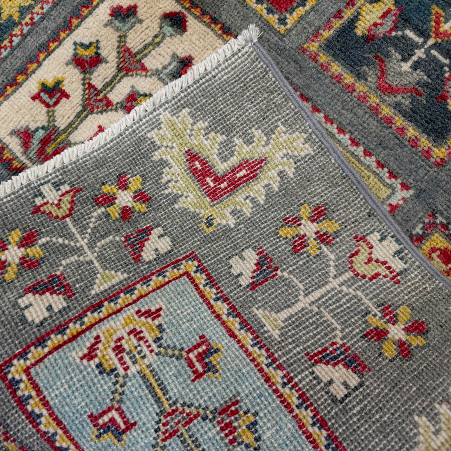 Handmade Bakhtiar Rug 3' 11" x 6' 0" (ft) - No. R37619