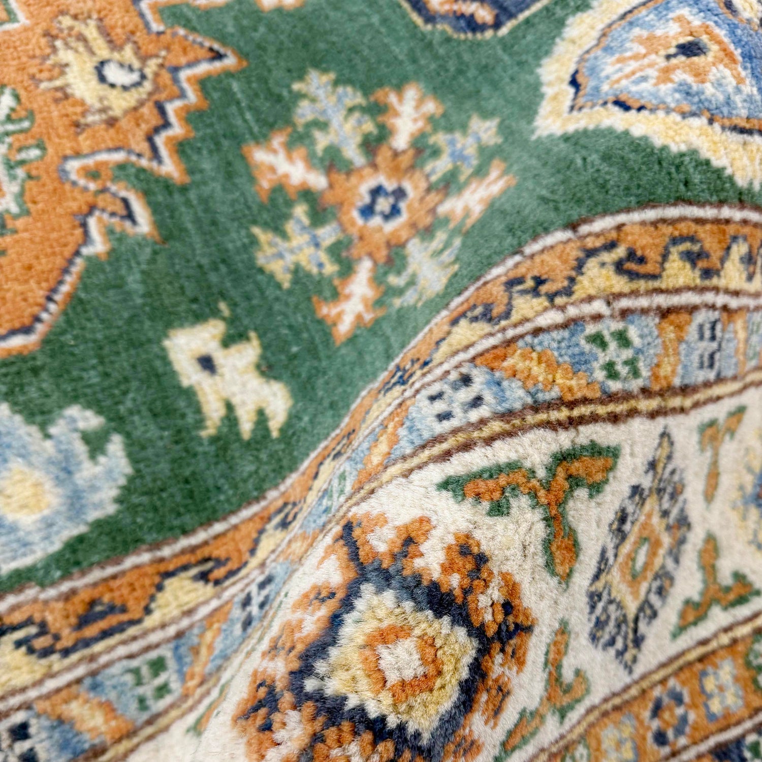 Green Color Kazak Rug 4' 0" x 5' 6" (ft) - No. R37633