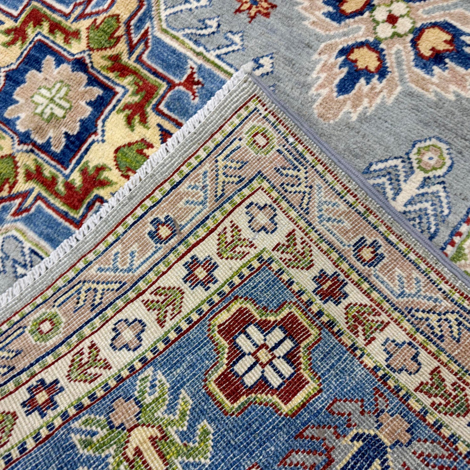 Oriental Kazak Rug 5' 5" x 7' 10" (ft) - No. R37657