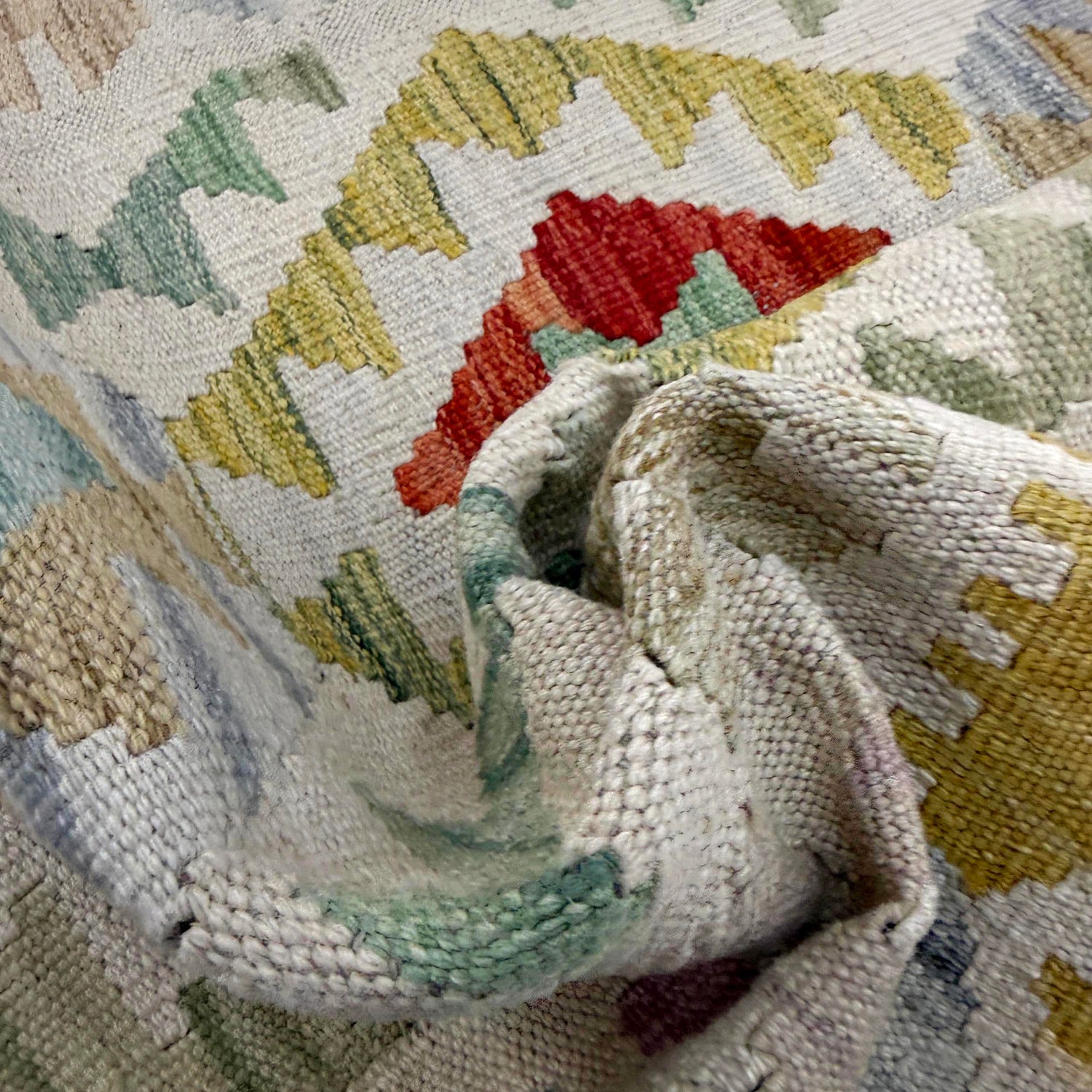 Handmade Vegetable Kilim 2' 9" x 4' 2" (ft) - No. R37963