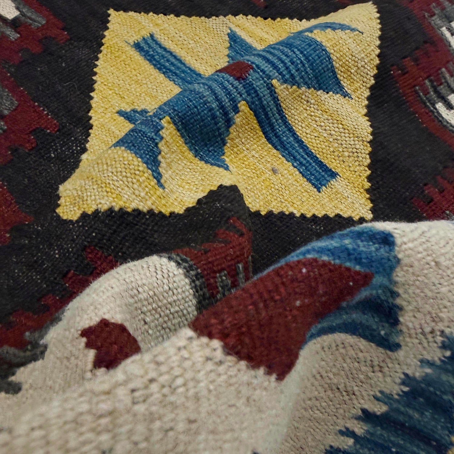 Handmade Vegetable Kilim 2' 9" x 4' 1" (ft) - No. R39016