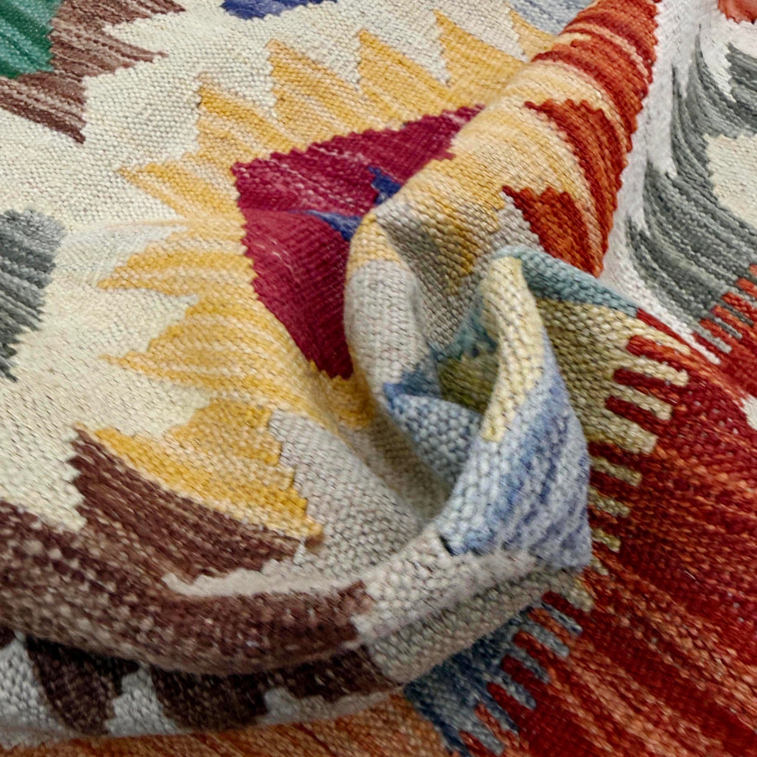Handmade Vegetable Kilim 3' 5" x 5' 1" (ft) - No. R39025