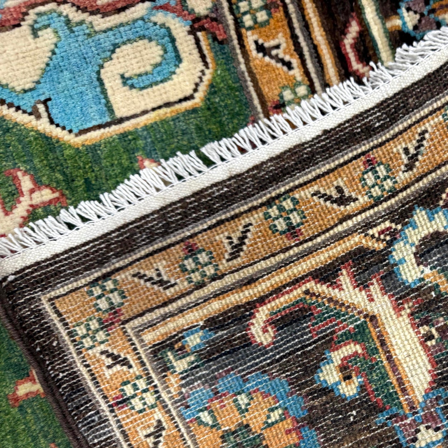 Hand Made Persian Design Heriz Carpet 6' 10" x 9' 7" (ft) - No. R39640