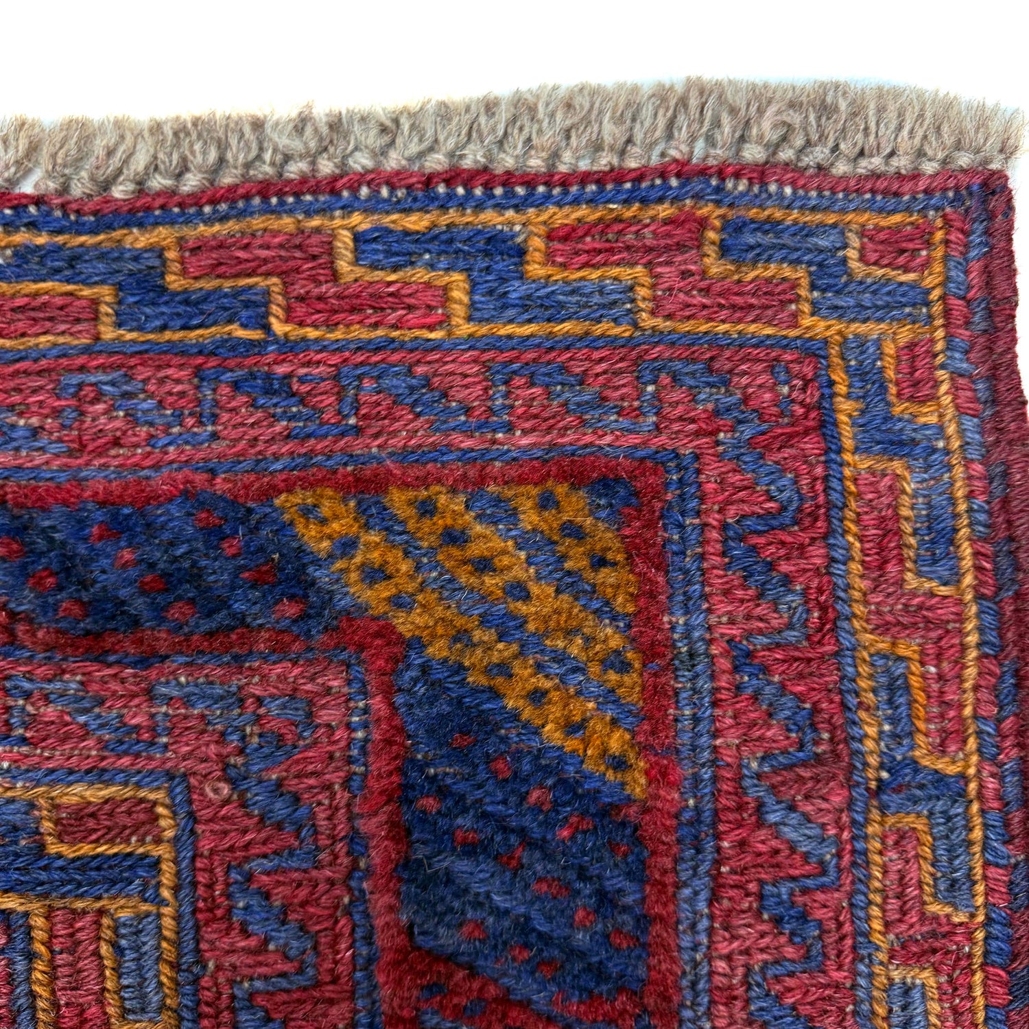 Red Mashwani Carpet 4' 10" x 5' 11" (ft) - No. R39734