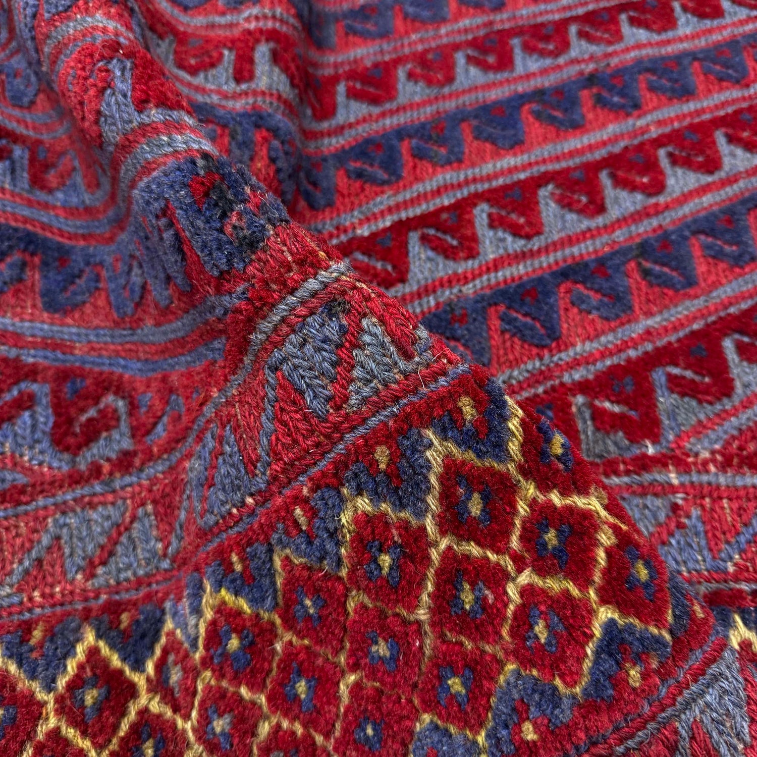 Red Mashwani Qaleen 4' 11" x 5' 9" (ft) - No. R39737