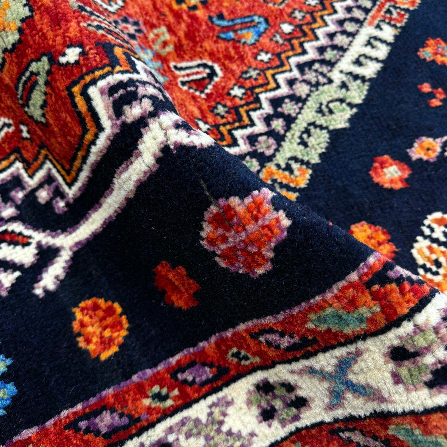 Multi Color Shirazi Carpet 5' 4" x 6' 7" (ft) - No. R39751