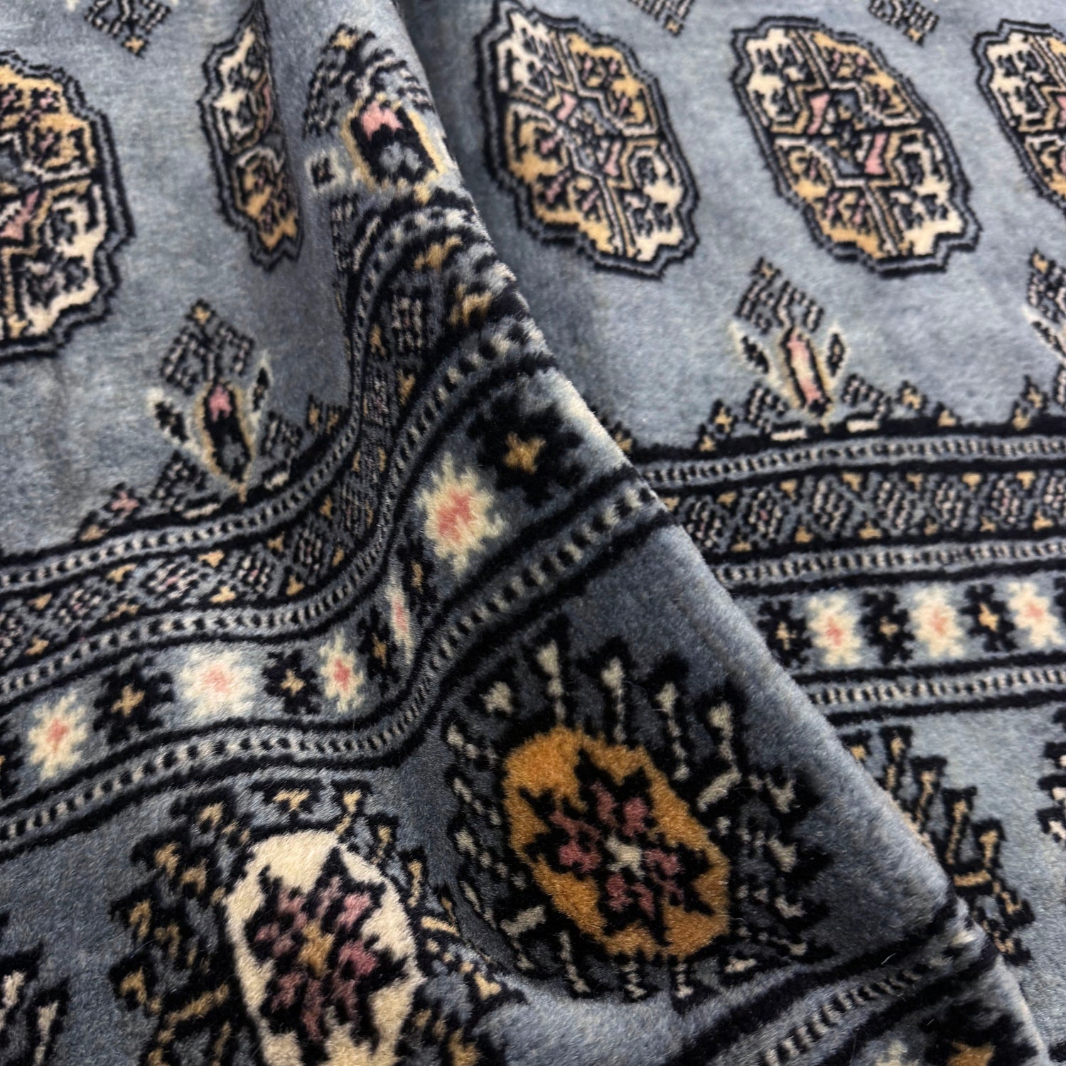 Oriental Bukhara Carpet 4' 8" x 6' 5" (ft) - No. R39840