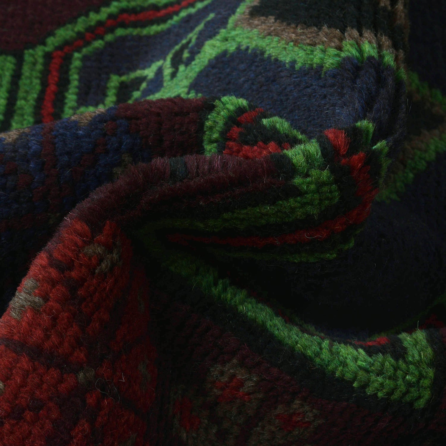 Traditional Baloch Rug 4' 0" x 6' 5" (ft) - No. W27283