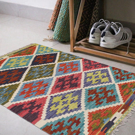 Handmade Vegetable Kilim 2' 0" x 3' 0" (ft) - No. W30778