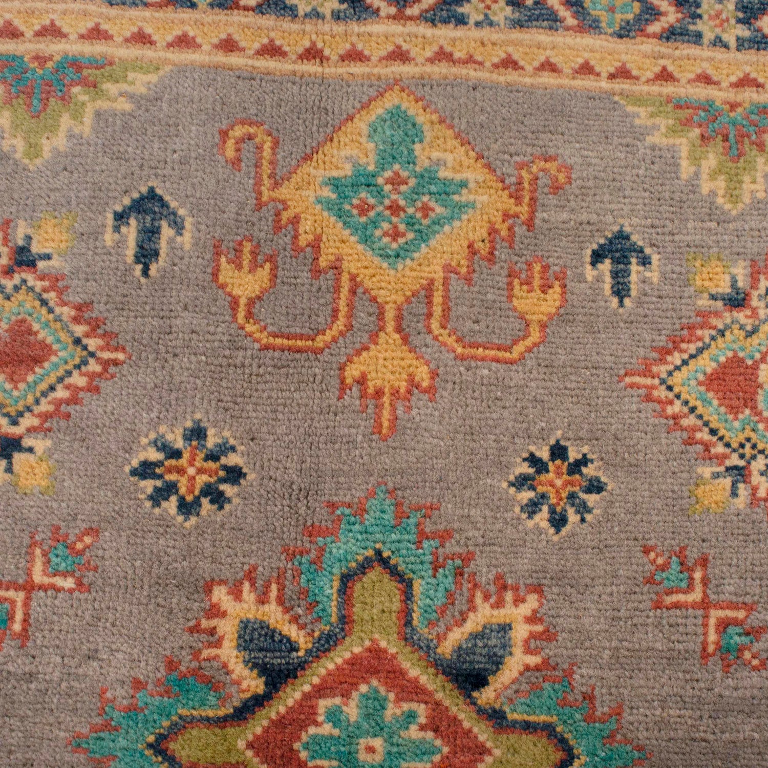 Oriental Kazak Rug 4' 0" x 5' 8" (ft) - No. W34070