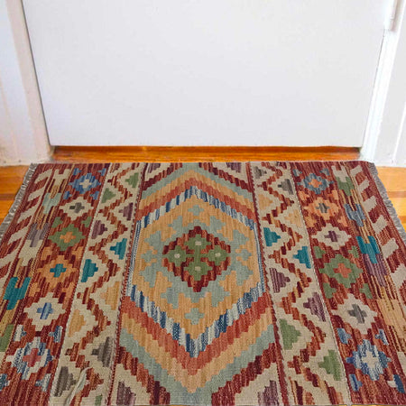 Handmade Vegetable Kilim 2' 0" x 2' 12" (ft) - No. W35569