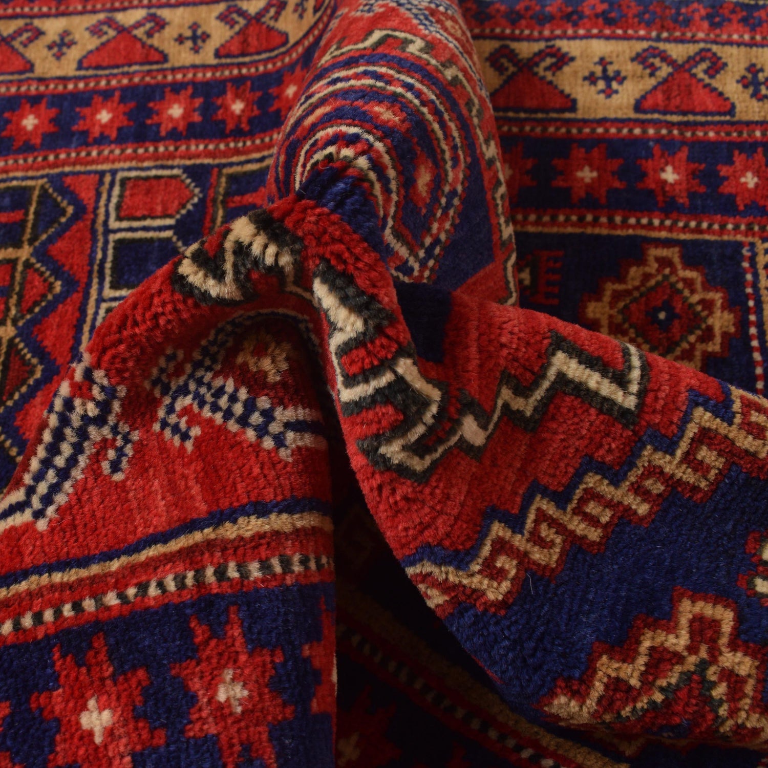 Small Prayer Rug 2' 11" x 3' 10" (ft) - No. W35581