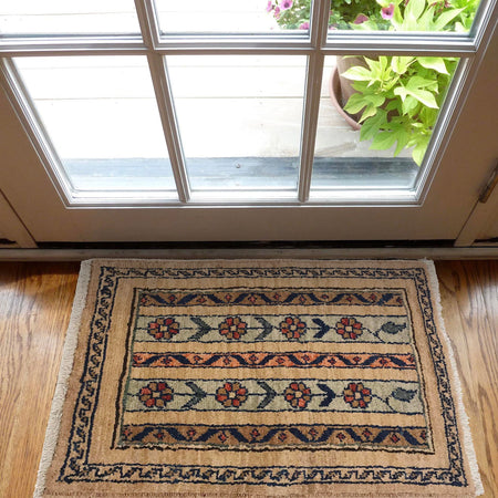 Handmade Mat 1' 6" x 2' 1" (ft) - No. W35600