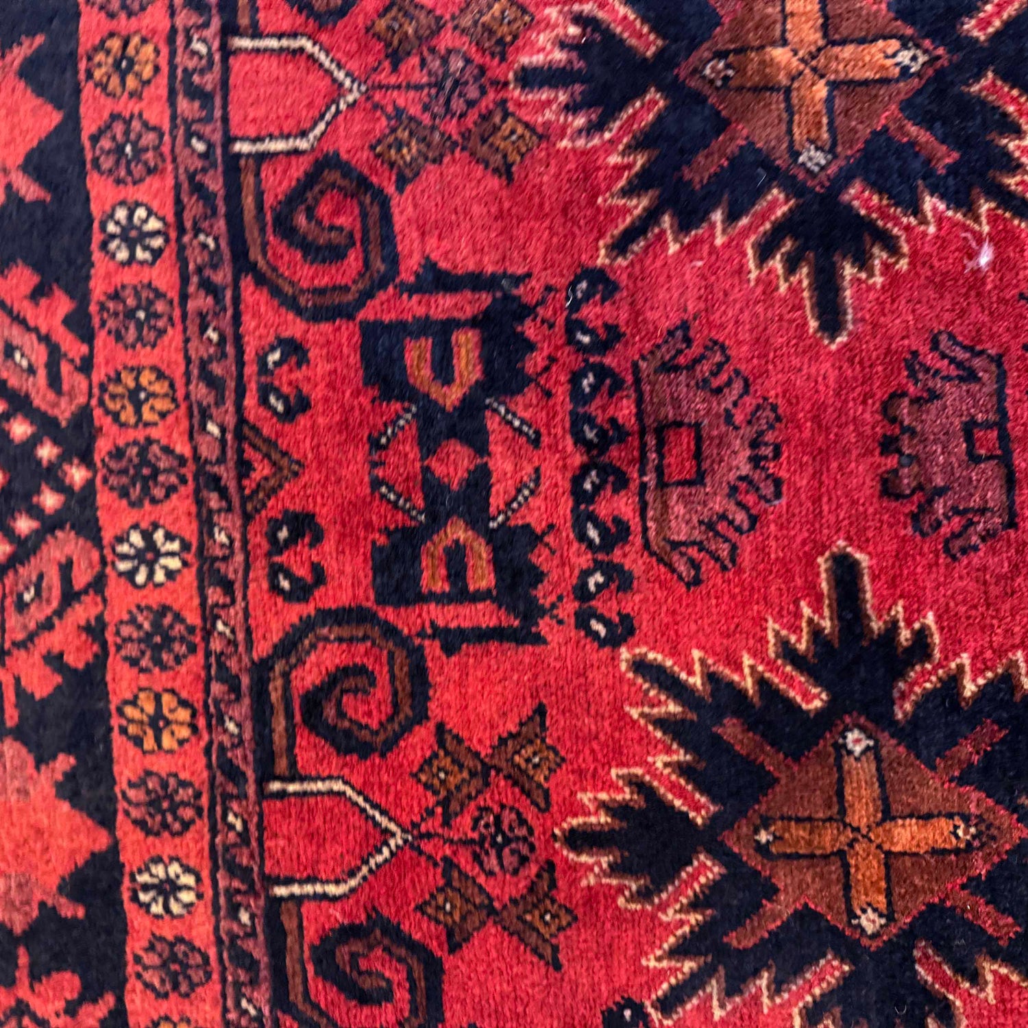 Red Color Khal Mohammadi Carpet 3' 4" x 4' 6" (ft) - No. W36623