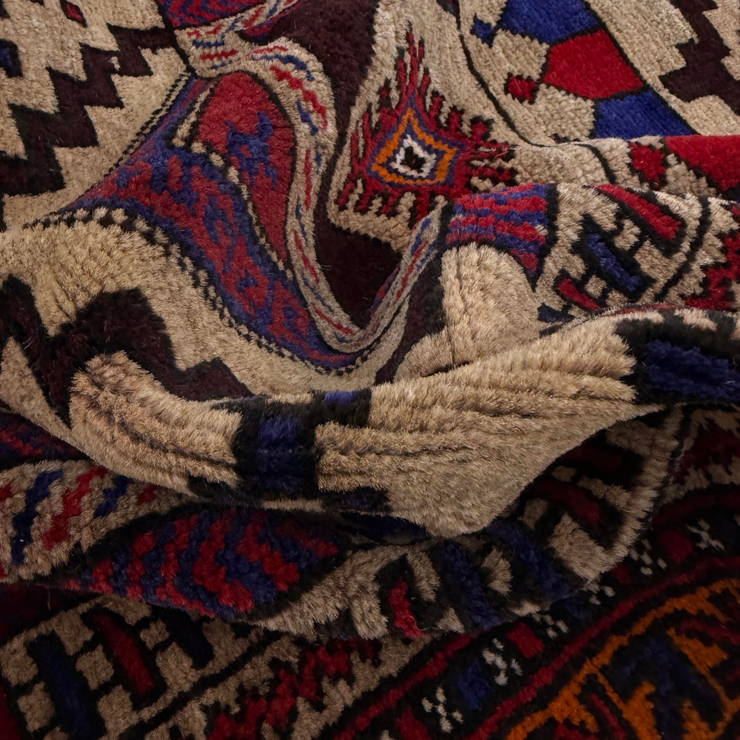 Small Prayer Rug 2' 8" x 4' 3" (ft) - No. W37611