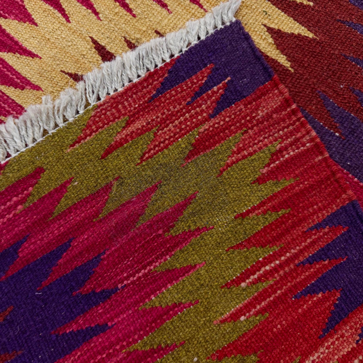 Handmade Vegetable Kilim 3' 5" x 4' 10" (ft) - No. W38148