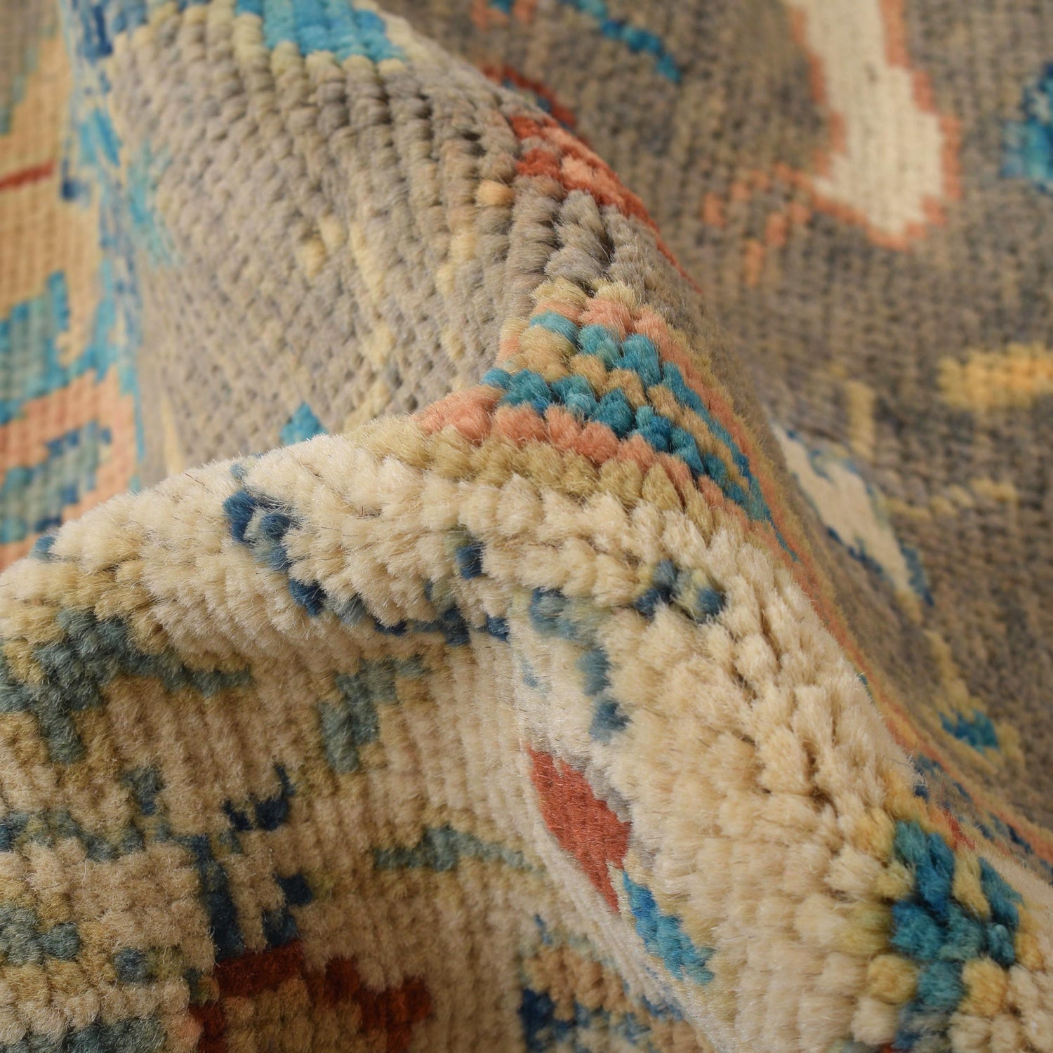 Handmade Pictorial Rug 4' 0" x 5' 10" (ft)- No. Y33034