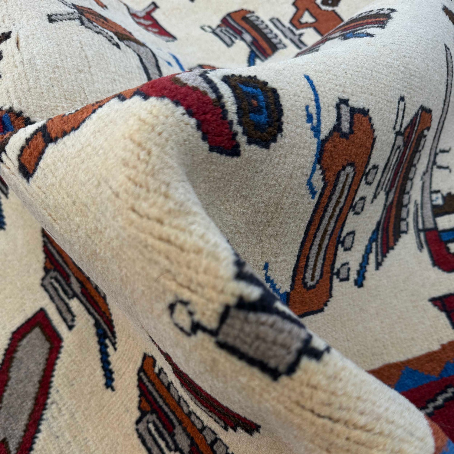 War Rug 4' 1" x 5' 9" (ft) - No. Y37283