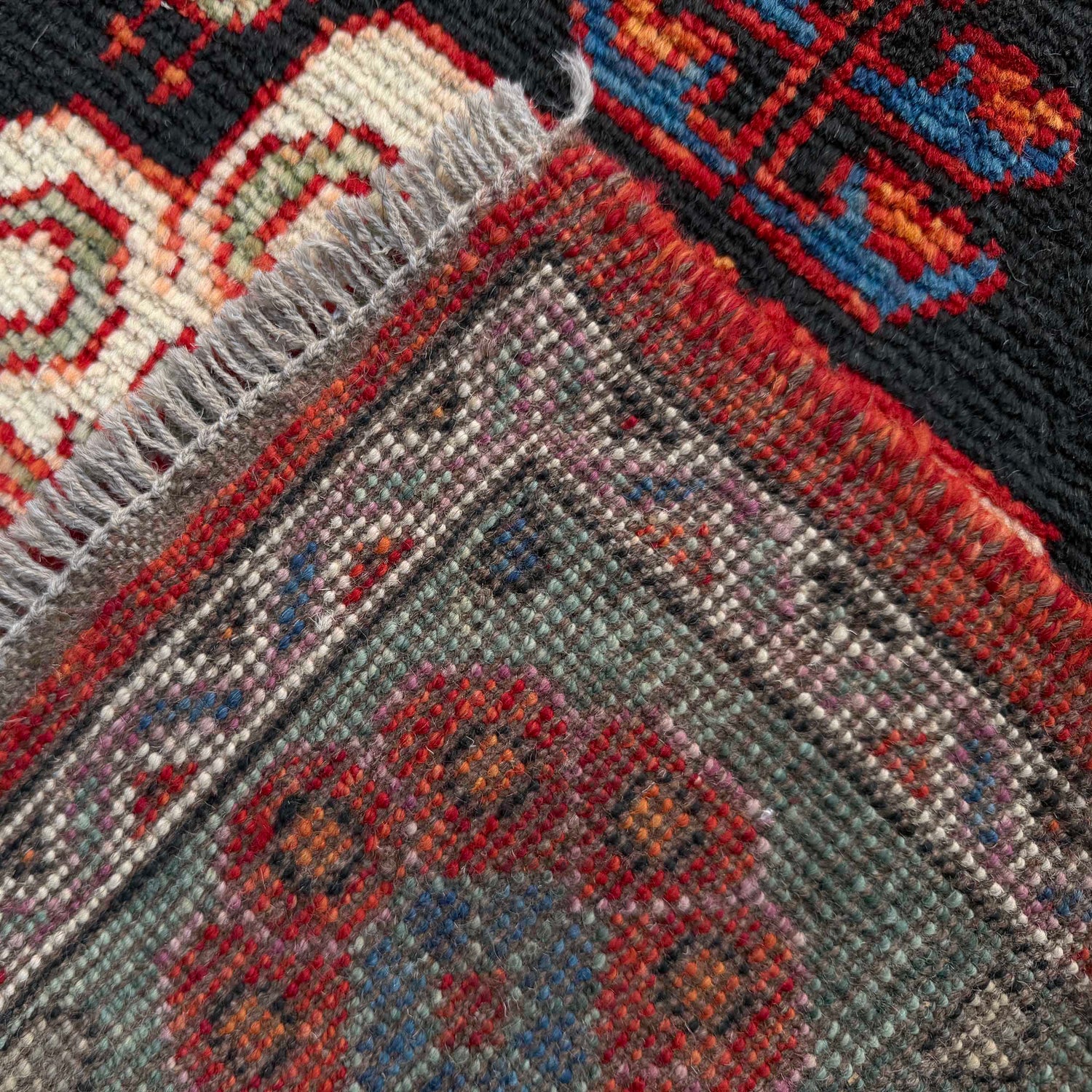 Red Color Shirazi Rug 6' 9" x 9' 10" (ft) - No. Y37284