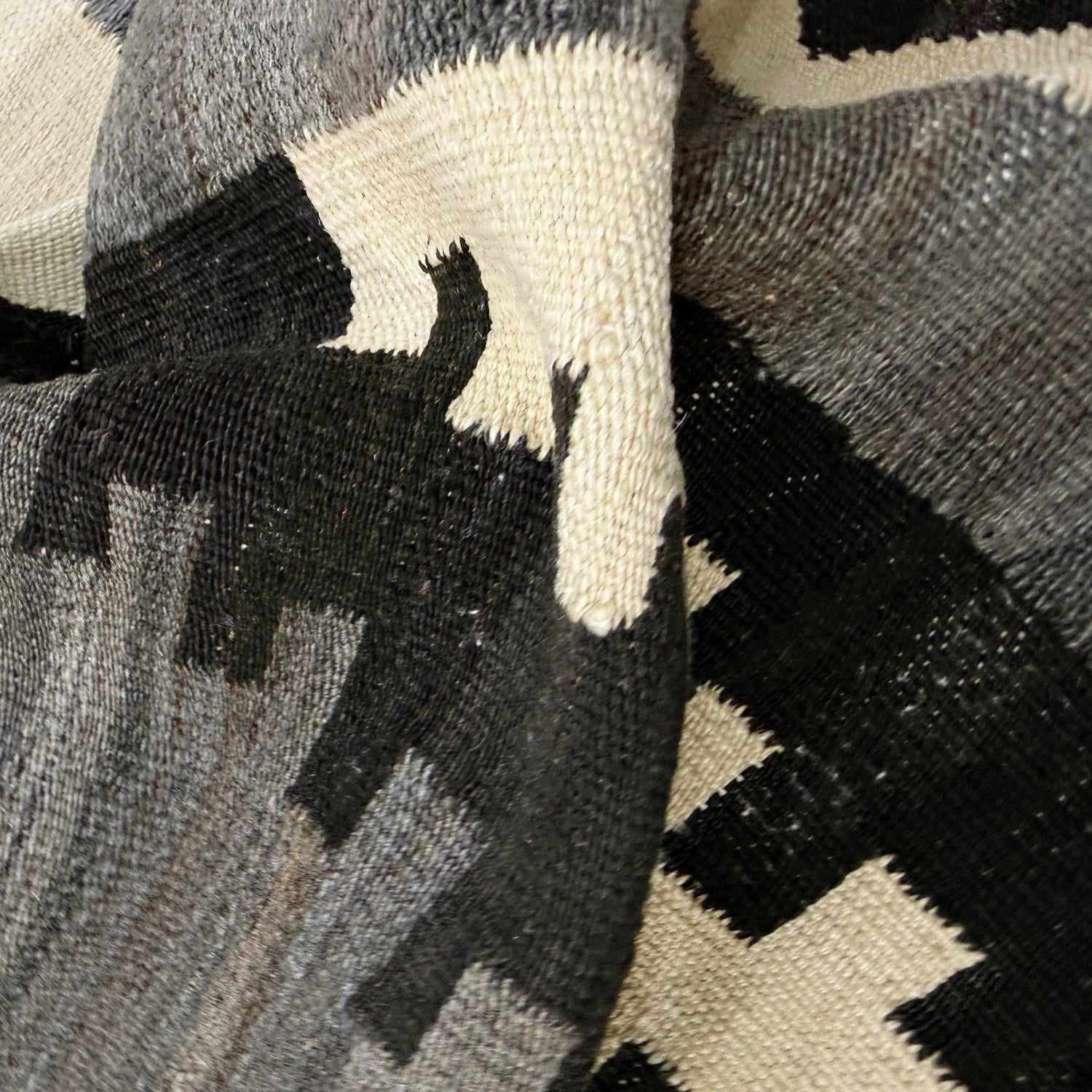 Handmade Vegetable Kilim 5' 7" x 7' 11" (ft) - No. Y39090