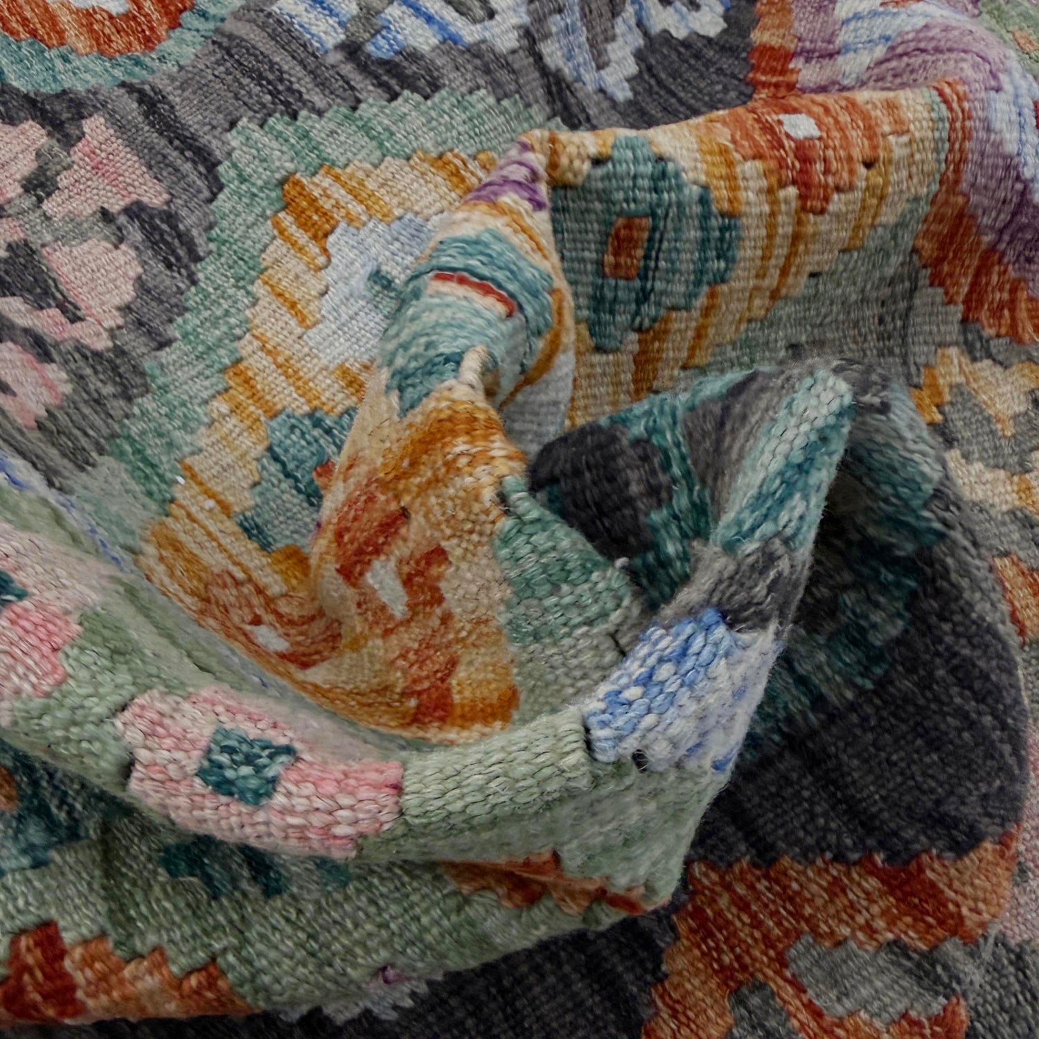 Handmade Vegetable Kilim 4' 0" x 5' 10" (ft) - No. Y39114
