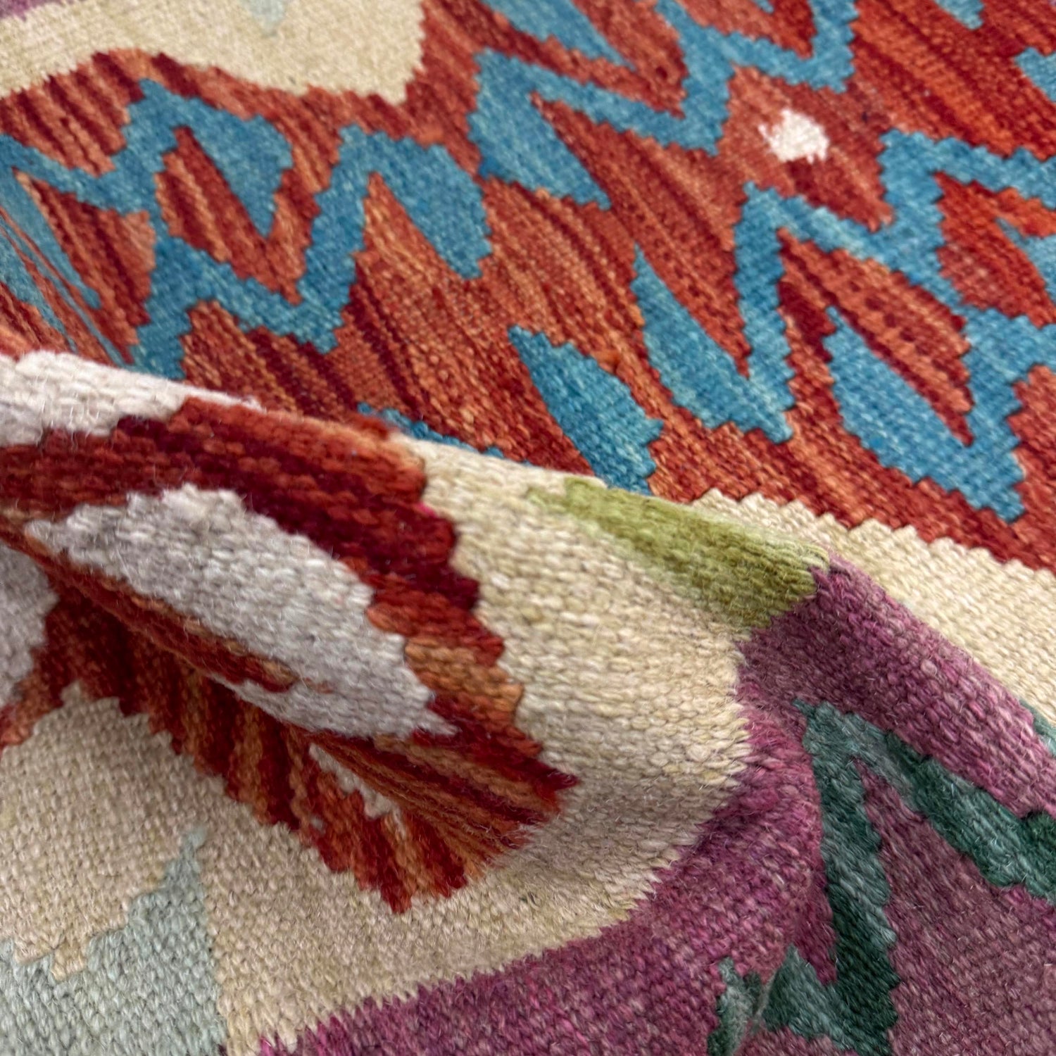 Handmade Vegetable Kilim 2' 8" x 3' 11" (ft) - No. Y39234