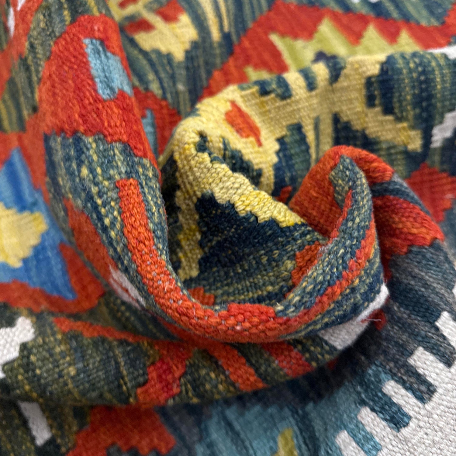 Handmade Vegetable Kilim 5' 1" x 6' 7" (ft) - No. Y39247