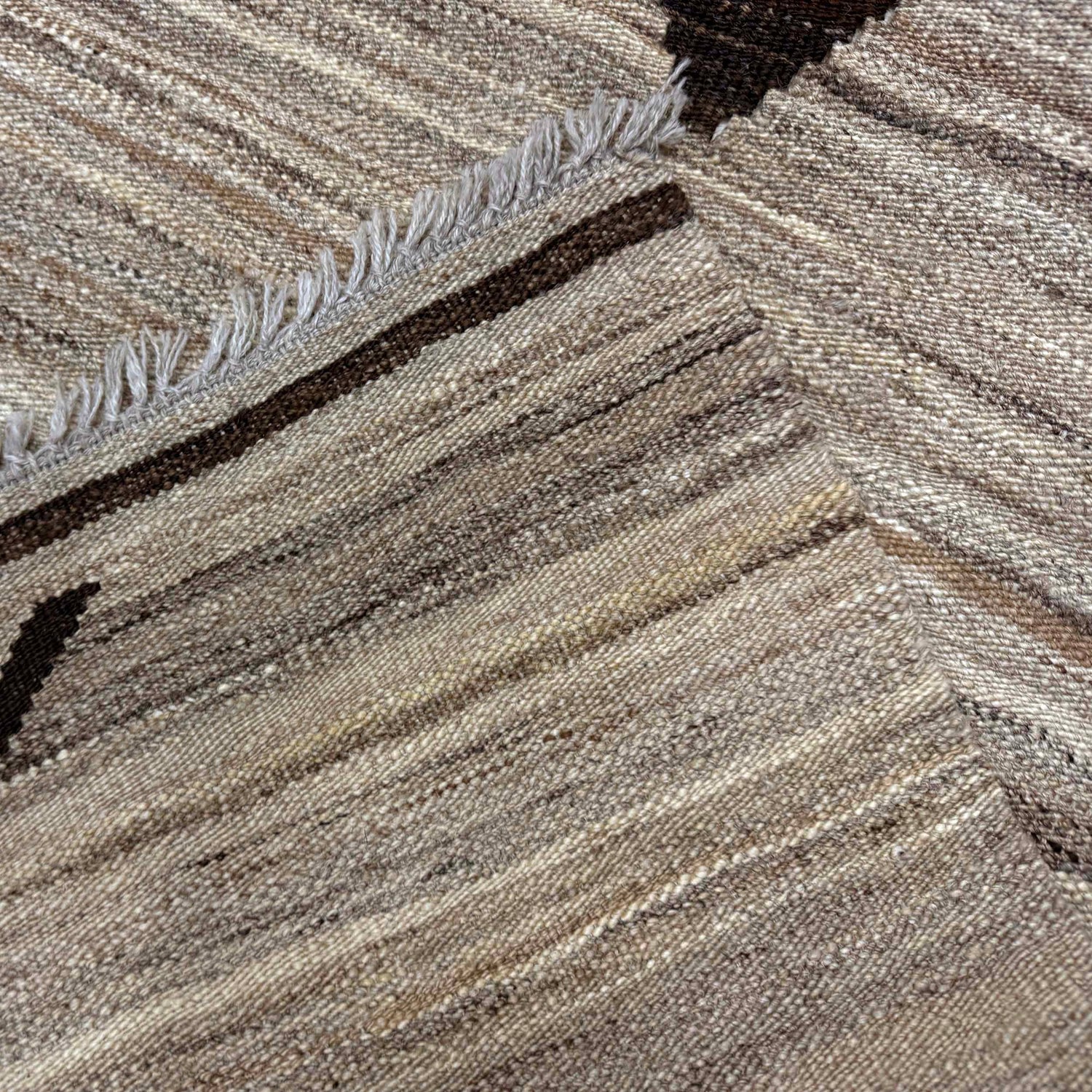 Handmade Vegetable Kilim 5' 8" x 7' 7" (ft) - No. Y39470