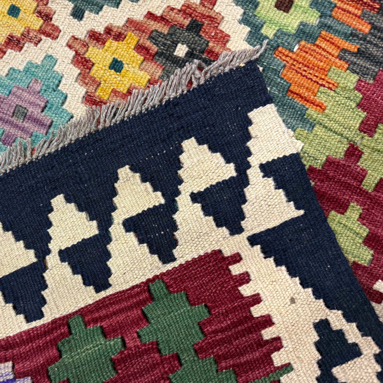 Handmade Vegetable Kilim 4' 6" x 5' 8" (ft) - No. Y39506