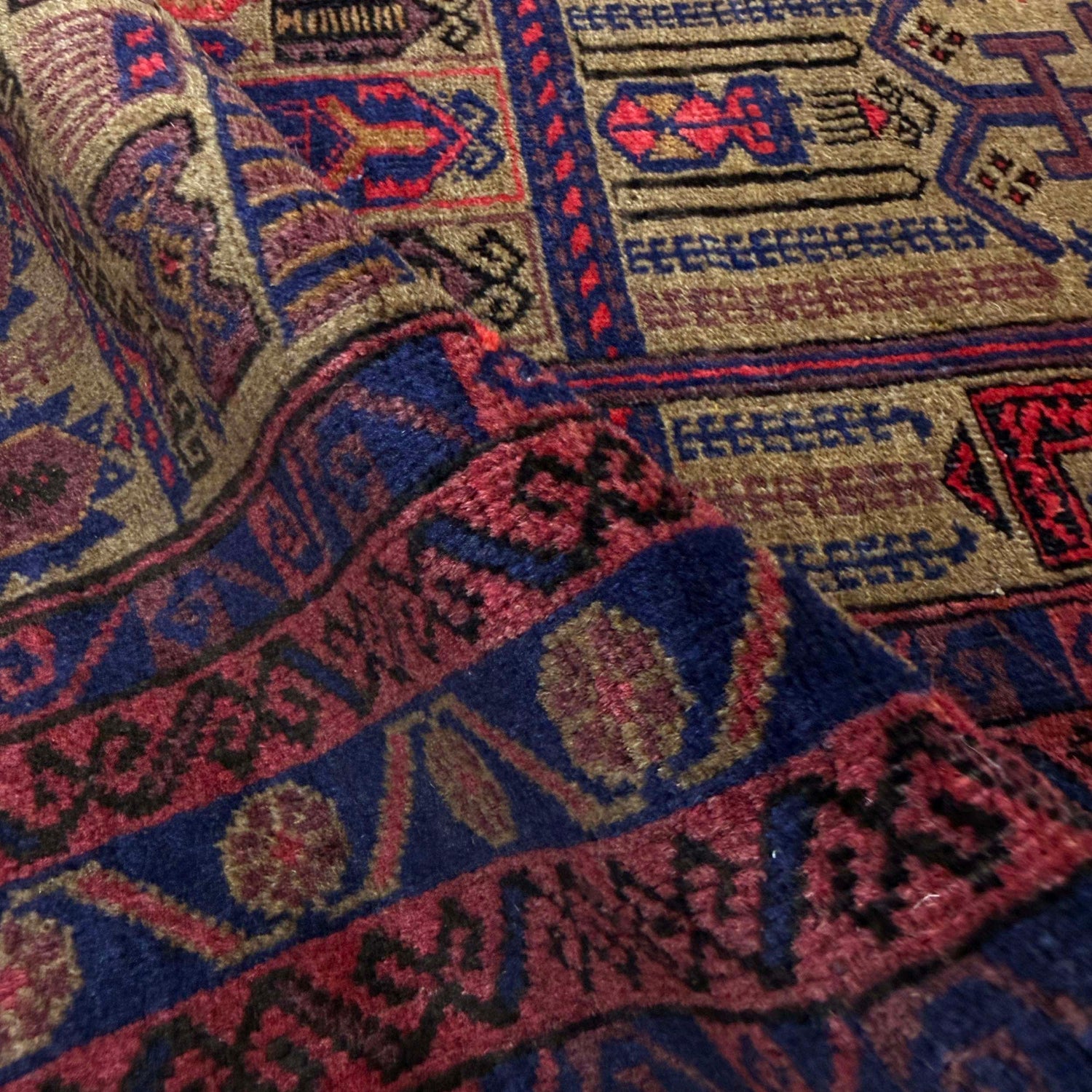 Islamic Prayer Rug 2' 11" x 3' 9" (ft) - No. Y39577