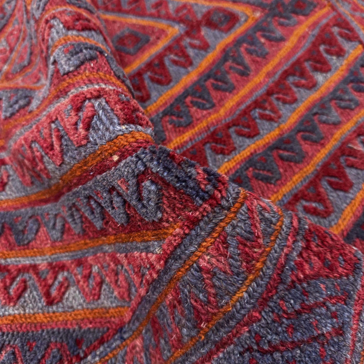 Small Square Rug 3' 11" x 4' 1" (ft) - No. Y39586